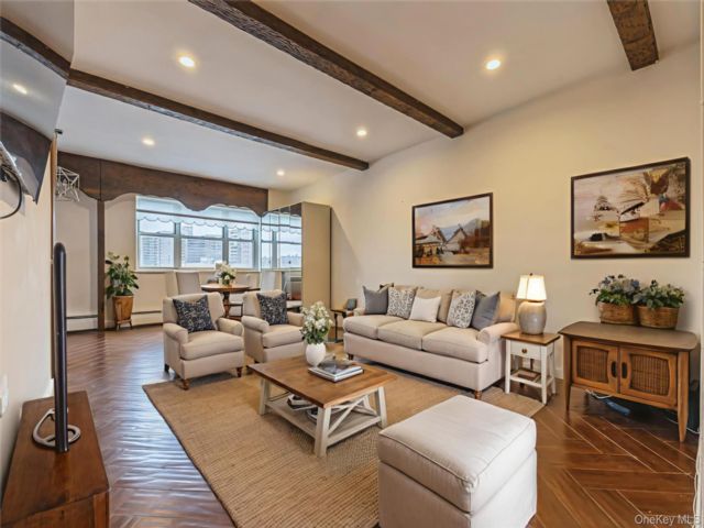 [Corona Real Estate, listing number 7241415]