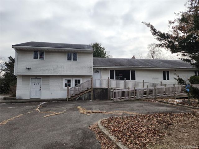 [West Islip Real Estate, listing number 7241438]