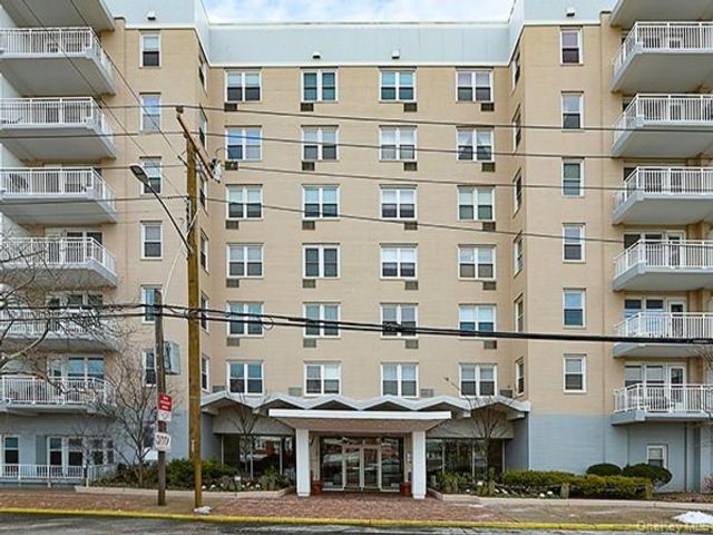 [Long Beach Real Estate, listing number 7241471]