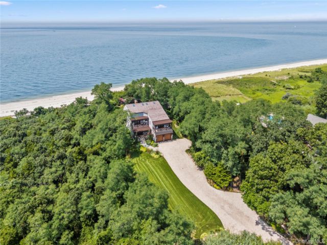  6 BR,  5.00 BTH &nbsp;Other style home in Setauket