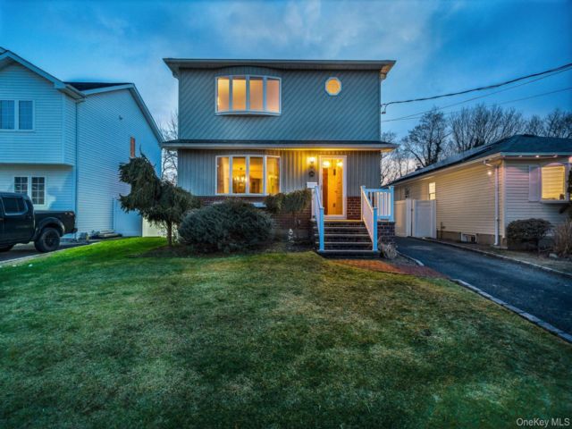 [Massapequa Real Estate, listing number 7241721]