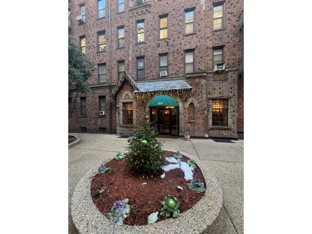 [Kew Gardens Real Estate, listing number 7241733]