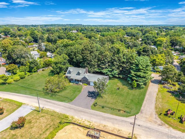  4 BR,  2.00 BTH &nbsp;Exp ranch style home in Orient