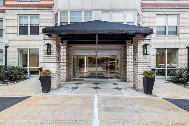  1 BR,  1.00 BTH &nbsp;Other style home in White Plains