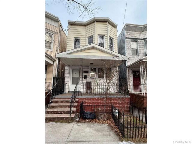  3 BR,  2.00 BTH &nbsp;Other style home in Woodhaven