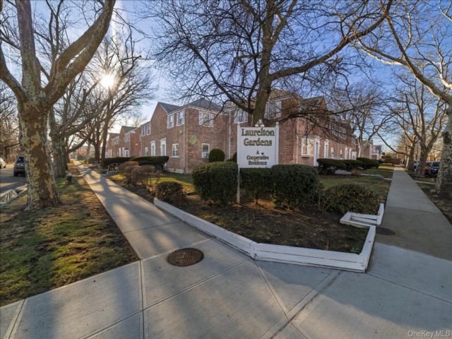 [Rosedale Real Estate, listing number 7242387]