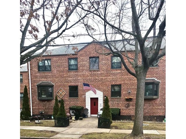 [Howard Beach Real Estate, listing number 7242422]