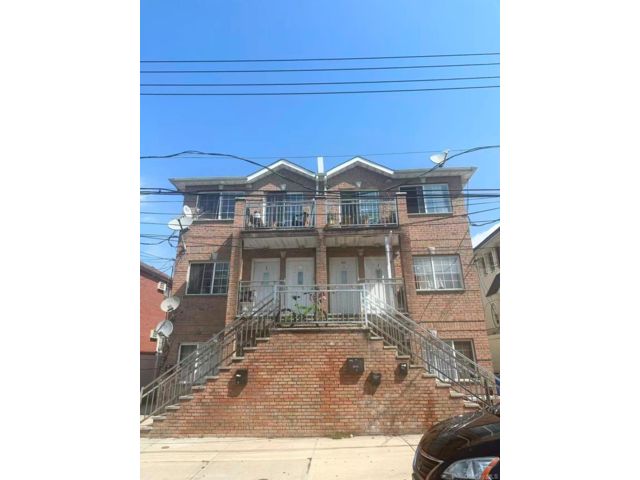 [Glendale Real Estate, listing number 7242568]