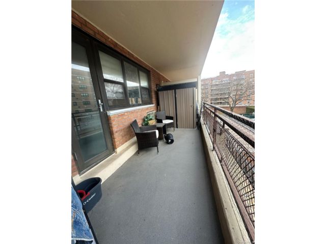 [Howard Beach Real Estate, listing number 7242593]