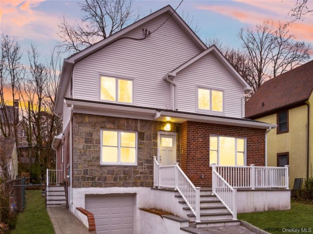  4 BR,  4.00 BTH &nbsp;Colonial style home in Yonkers
