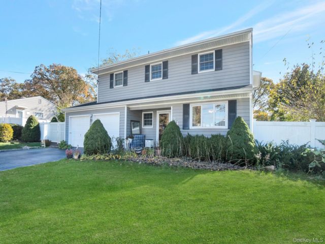 [Selden Real Estate, listing number 7242647]
