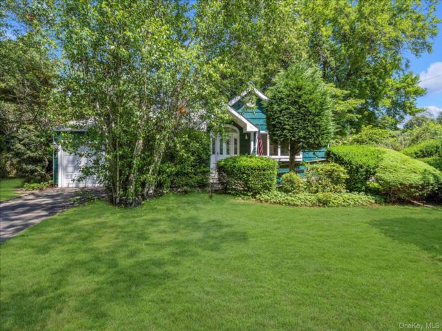 [Huntington Station Real Estate, listing number 7242785]