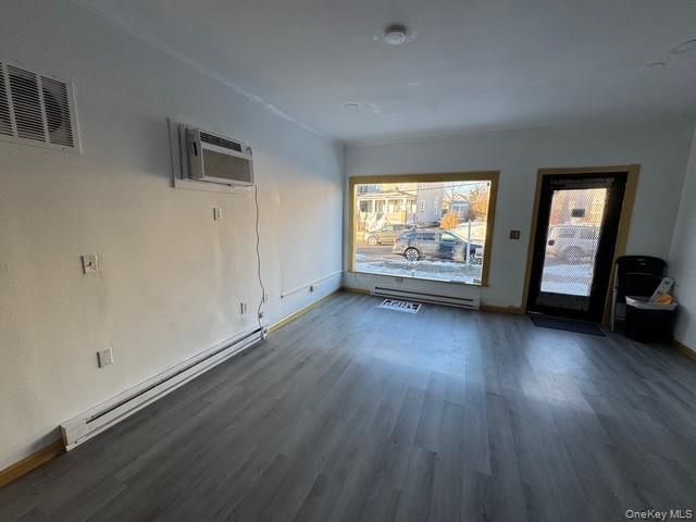 [Newburgh Real Estate, listing number 7242840]