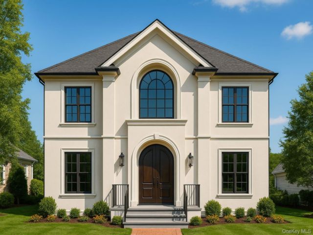  5 BR,  5.00 BTH &nbsp;Colonial style home in Levittown