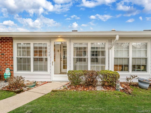  2 BR,  1.00 BTH &nbsp;Other style home in Ridge