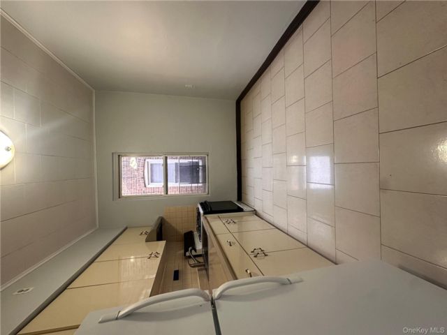  4 BR,  1.00 BTH &nbsp;Other style home in Richmond Hill