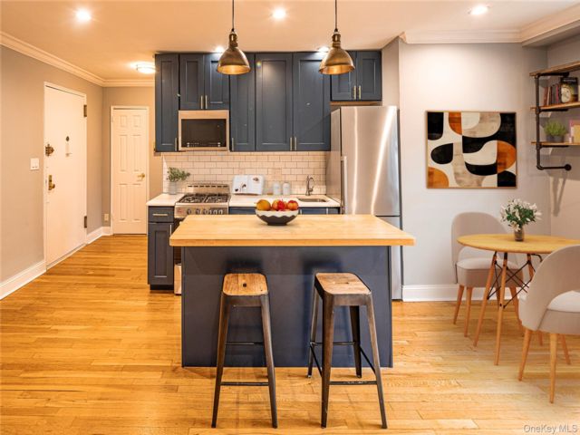 [Bronxville Real Estate, listing number 7243141]