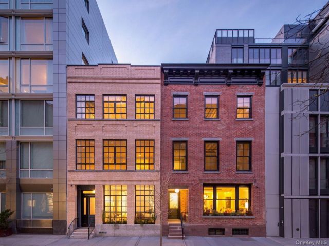  1 BR,  3.00 BTH &nbsp;Condo style home in New York (manhattan)