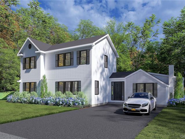  4 BR,  3.00 BTH &nbsp;Colonial style home in Oakdale