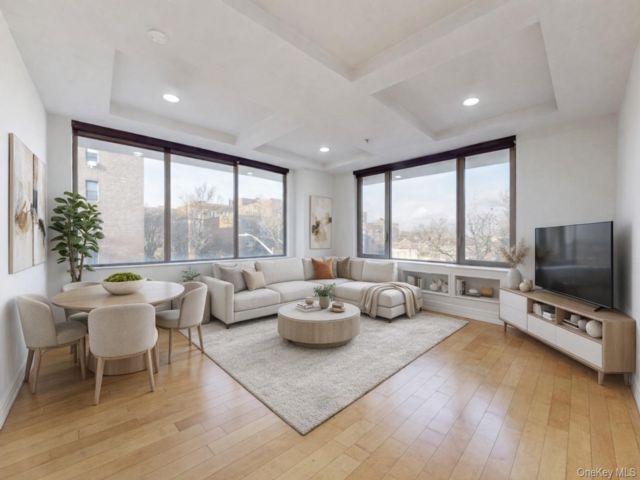  1 BR,  1.00 BTH &nbsp;Other style home in Forest Hills