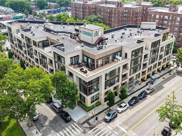  1 BR,  1.00 BTH &nbsp;Other style home in Forest Hills