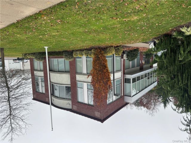 Studio,  0.00 BTH &nbsp;House style home in Smithtown