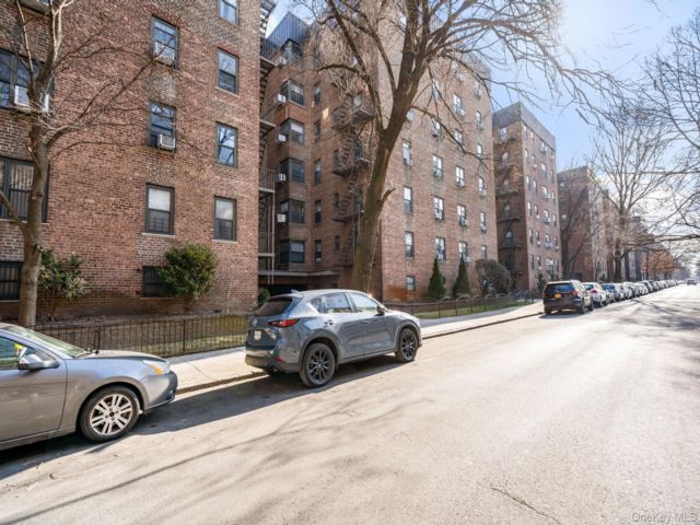  1 BR,  1.00 BTH &nbsp;Other style home in East Elmhurst