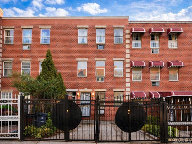 [Morris Heights Real Estate, listing number 7243605]