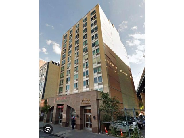  3 BR,  1.00 BTH &nbsp;Other style home in New York (manhattan)