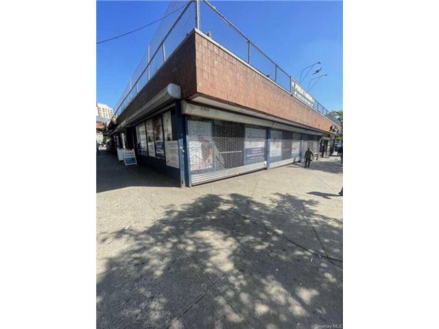 [West Farms Real Estate, listing number 7243734]