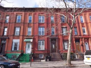  3 BR,  1.00 BTH &nbsp;Contemporary style home in Bushwick