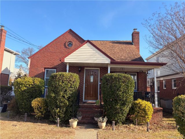 [Franklin Square Real Estate, listing number 7243847]