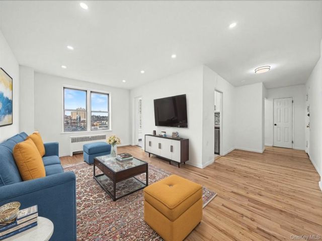 [Kingsbridge Real Estate, listing number 7243905]