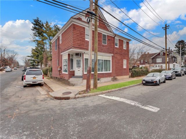[Glen Cove Real Estate, listing number 7243956]