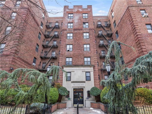 Studio,  1.00 BTH &nbsp;Other style home in Astoria