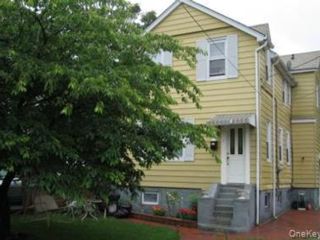  4 BR,  2.00 BTH &nbsp;Split ranch style home in Valley Stream