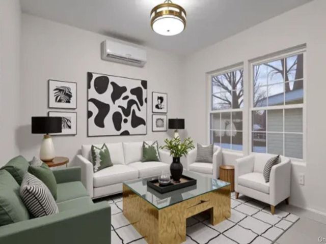  9 BR,  5.00 BTH &nbsp;Other style home in West Farms