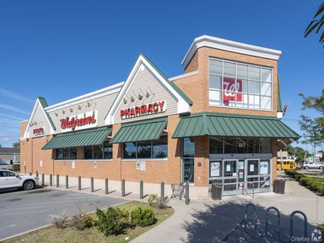 Studio,  0.00 BTH &nbsp;House style home in Shirley