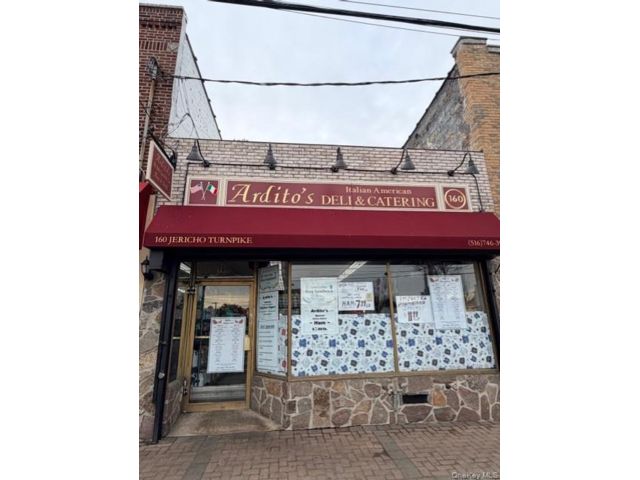 Studio,  0.00 BTH &nbsp;House style home in Mineola