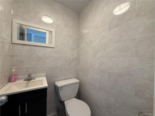 Studio,  0.00 BTH &nbsp;Commercial style home in Ozone Park