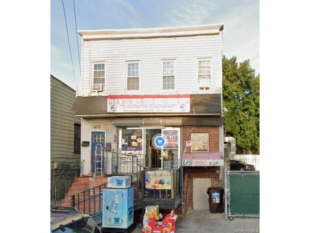  4 BR,  2.00 BTH &nbsp;Other style home in Woodside