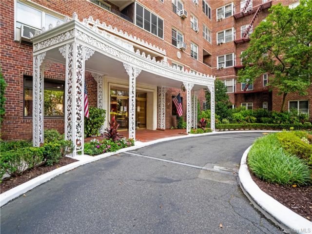  2 BR,  1.00 BTH &nbsp;Other style home in Forest Hills