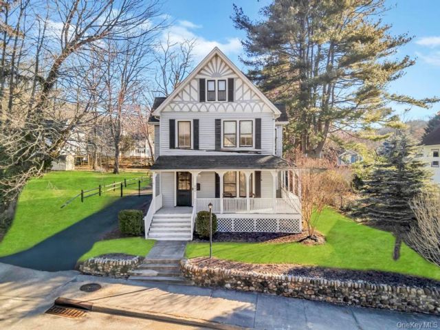 4 BR,  2.00 BTH &nbsp;Colonial style home in Port Jefferson