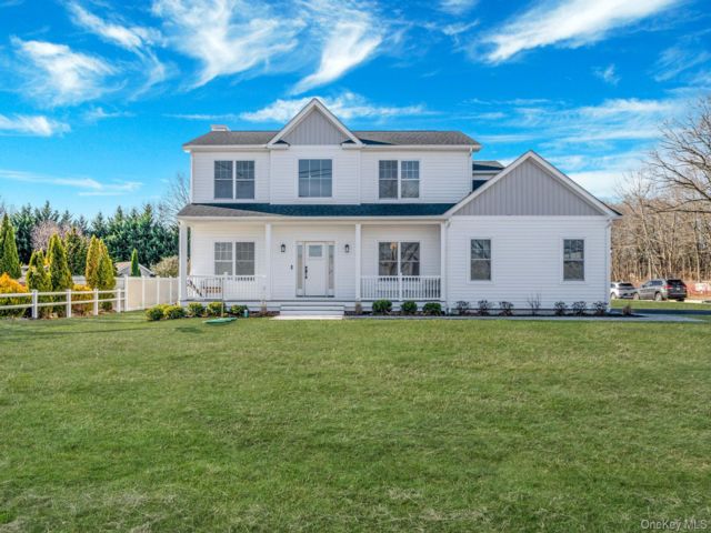  4 BR,  3.00 BTH &nbsp;Colonial style home in Port Jefferson Station