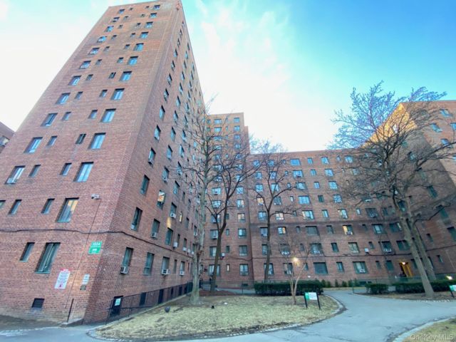 [Parkchester Real Estate, listing number 7244833]