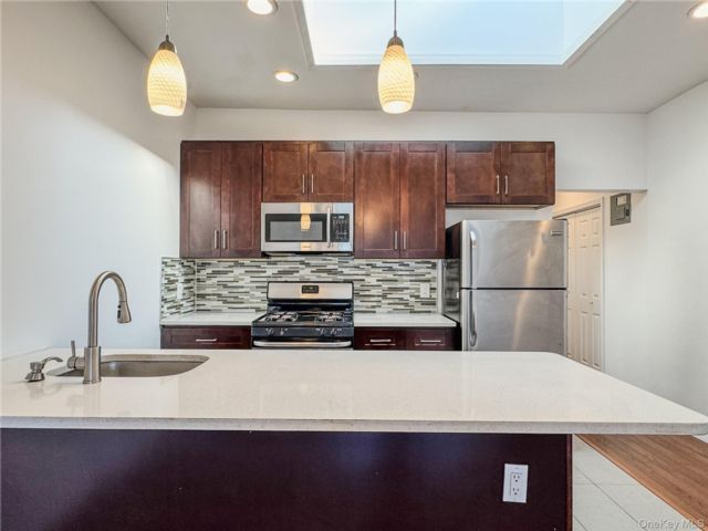  2 BR,  1.00 BTH &nbsp;Other style home in Farmingdale