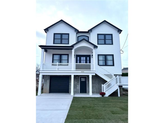  4 BR,  3.00 BTH &nbsp;Colonial style home in Baldwin