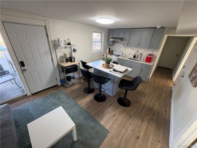  3 BR,  1.00 BTH &nbsp;Hi ranch style home in Centereach