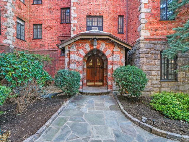 [Bronxville Real Estate, listing number 7245113]