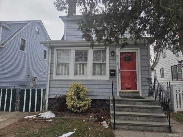  4 BR,  2.00 BTH &nbsp;Colonial style home in Queens Village